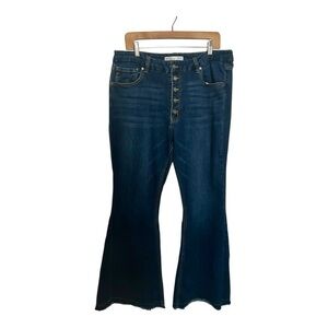 KanCan high rise flare Women's Blue Jeans sz 32, 007